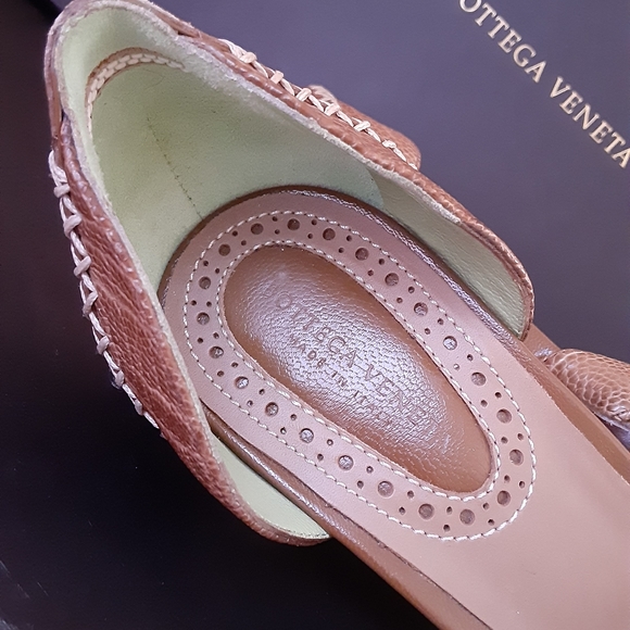 ‼️Bottega Veneta Croc Leather Shoe - Picture 5 of 6